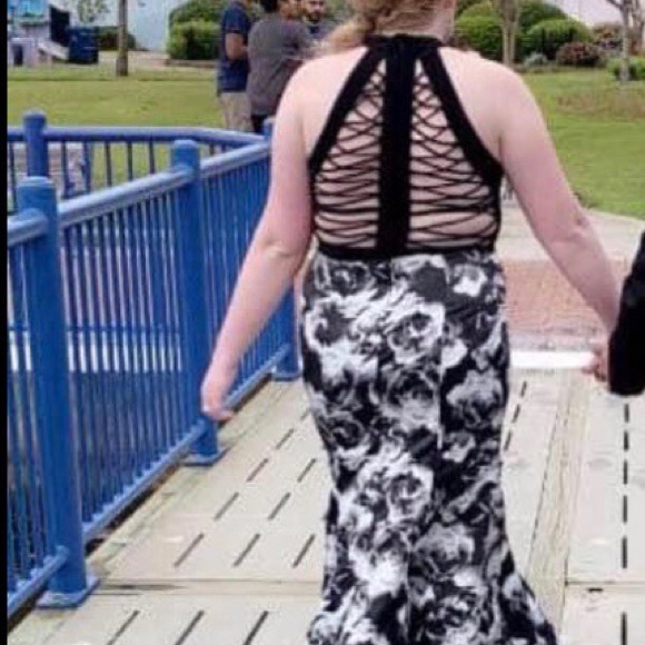 David’s Bridal Prom Dress Size 14 - Picture 2 of 2